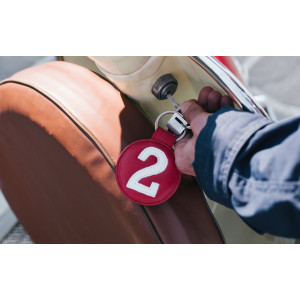 Porte clés numéroté cuir rouge et blanc original et pratique - E2R 2