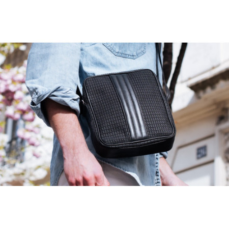 Sac bandoulière tendance homme en tissu recyclé noir