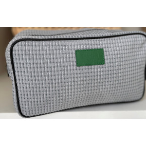 trousse toilette homme tendance en tissu gris clair 2